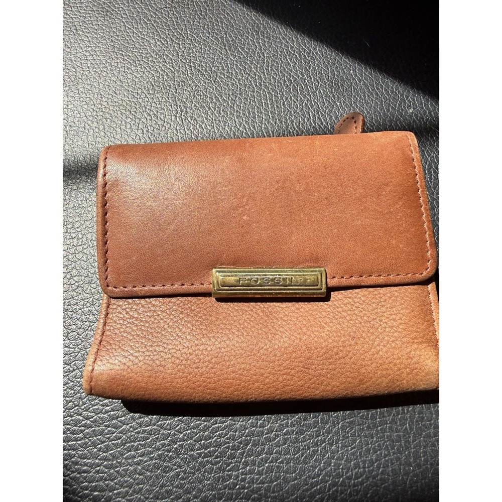Fossil Vintage Tri Fold Brown Leather Wallet Card Slots Zip Snap